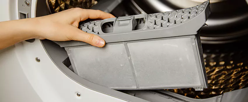 Signs Of A Clogged Dryer Lint Trap in Tukwila, Washington